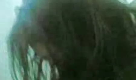 دو راه زیر کلیک در سکس دختر با دوجنسه دهان