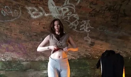 خواهر من در قانون خوب است و سکس دوجنسه زن با زن چگونه او در من!
