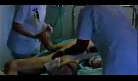 یک دختر خوب صورت علی تسمه, مکیدن سوپر دوجنسه ها