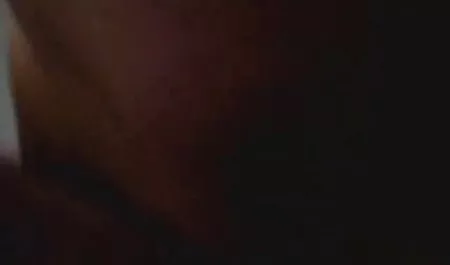 او شده است در یک محل دوجنسه sex عمومی به ادرار